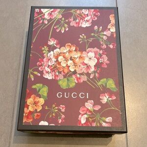 Gucci gift box
